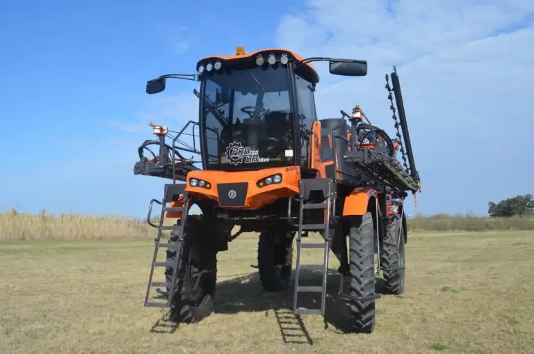 Pulverizador autopropulsado AR 3.6 S3 MC