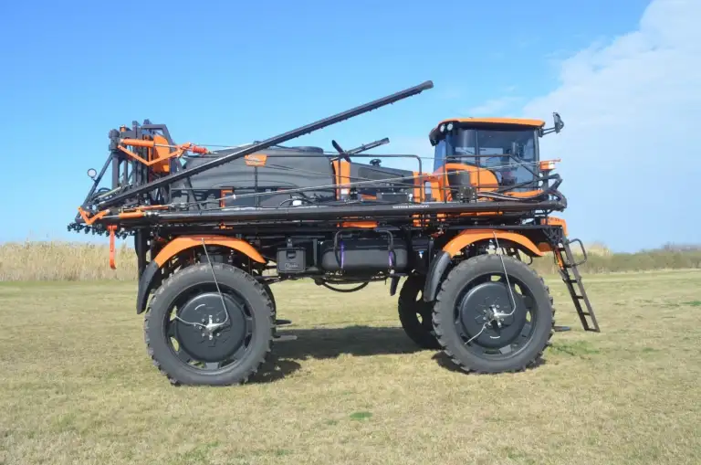 Pulverizador autopropulsado AR 3.6 S3 MC