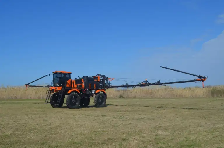 Pulverizador autopropulsado AR 3.6 S3 MC